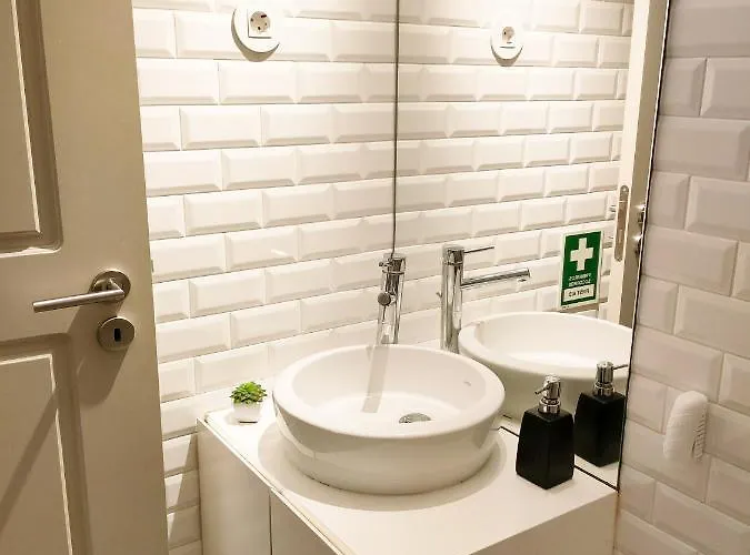 Unique - With Private Patio Daire Porto